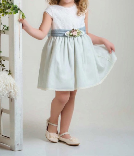 Vestido de niña de ceremonia crudo y verde